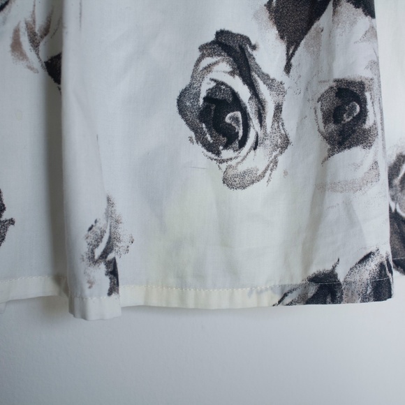 Cream dress with black rose print - Picture 7 of 7